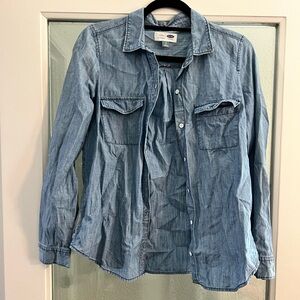 Classic denim chambray button down shirt